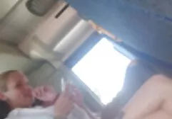 Die großartige blonde Cameron Dee gibt einen kostenlose freie pornos Blowjob
