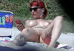 Vollbusige junge Teen freie anal pornos Dildos ihre Fotze in Dessous