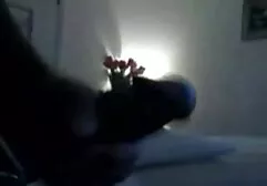 Petite Zunge freie geile pornos durchbohrt Babe schmeckt Old Mans Sperma